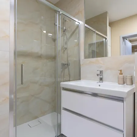 Apartmán Z Tarasem Otynska 4 - Properunit